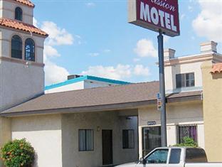 Mission Motel Линууд Екстериор снимка